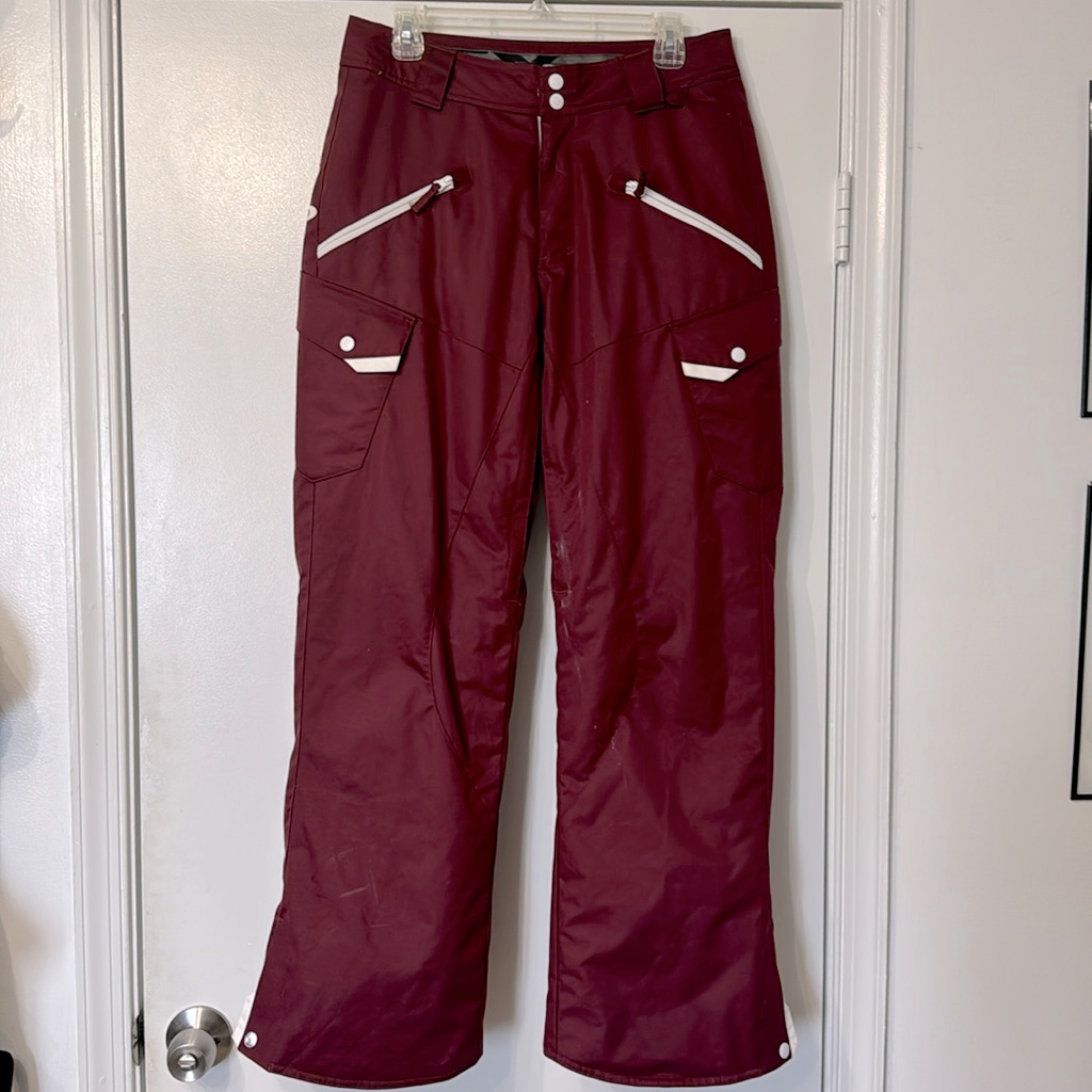 Oakley Ski/Snowboard Pants Maroon Size Small. Good Condition.